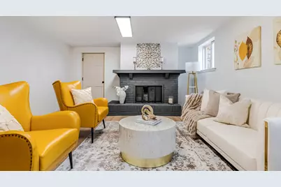 9821 W Grantosa Dr, Wauwatosa, WI 53222 - Photo 24