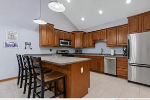 7942 Williamsburg Ct, Bristol, WI 53104 - Photo 6
