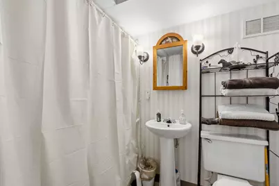 7849 W Herbert Ave, Milwaukee, WI 53218 - Photo 18