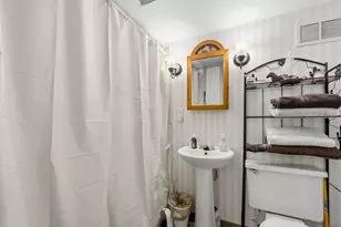 7849 W Herbert Ave, Milwaukee, WI 53218 - Photo 18