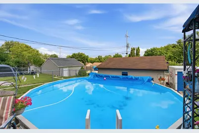 7849 W Herbert Ave, Milwaukee, WI 53218 - Photo 26