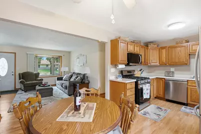 7849 W Herbert Ave, Milwaukee, WI 53218 - Photo 8