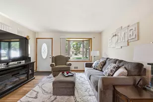 7849 W Herbert Ave, Milwaukee, WI 53218 - Photo 4