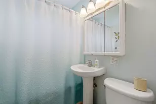 7849 W Herbert Ave, Milwaukee, WI 53218 - Photo 14
