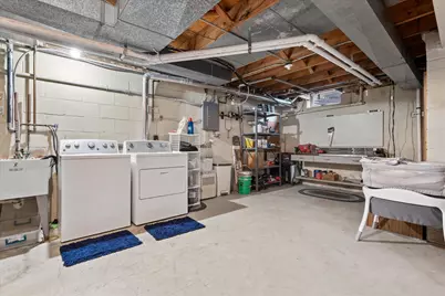 16250 W Coachlight Dr, New Berlin, WI 53151 - Photo 24