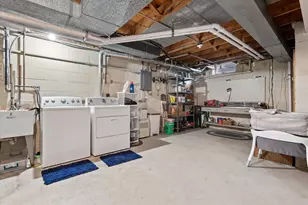 16250 W Coachlight Dr, New Berlin, WI 53151 - Photo 24