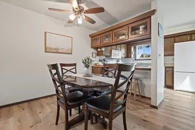 16250 W Coachlight Dr, New Berlin, WI 53151 - Photo 8