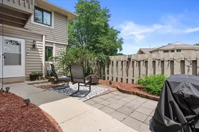 16250 W Coachlight Dr, New Berlin, WI 53151 - Photo 28