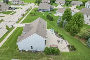 221 Arbor Point Ave, West Bend, WI 53095 - Photo 58