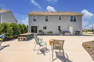 221 Arbor Point Ave, West Bend, WI 53095 - Photo 46