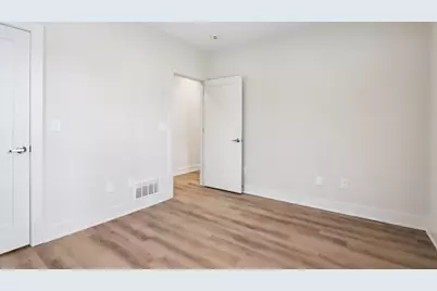 2212 N Cambridge Ave #2214, Milwaukee, WI 53202 - Photo 34