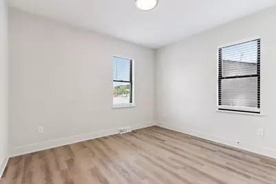 2212 N Cambridge Ave #2214, Milwaukee, WI 53202 - Photo 32