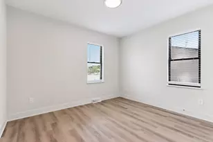 2212 N Cambridge Ave, Milwaukee, WI 53202 - Photo 32