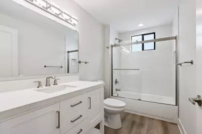 2212 N Cambridge Ave #2214, Milwaukee, WI 53202 - Photo 18