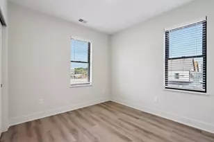 2212 N Cambridge Ave, Milwaukee, WI 53202 - Photo 42
