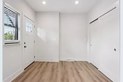 2212 N Cambridge Ave #2214, Milwaukee, WI 53202 - Photo 8