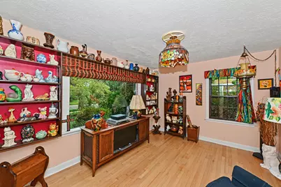 5223 W Hayes Ave, West Allis, WI 53219 - Photo 22