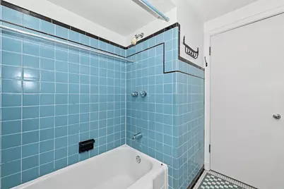 5223 W Hayes Ave, West Allis, WI 53219 - Photo 30