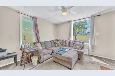1433 S 11th St, Sheboygan, WI 53081 - Photo 4