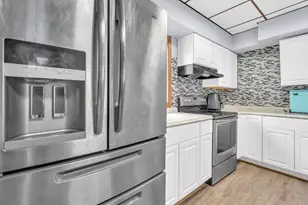 1433 S 11th St, Sheboygan, WI 53081 - Photo 8