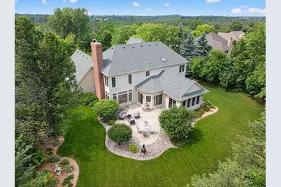W162N7406  Tamarack Trl, Menomonee Falls, WI 53051 - Photo 6