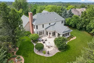 W162N7406 Tamarack Trail, Menomonee Falls, WI 53051 - Photo 6
