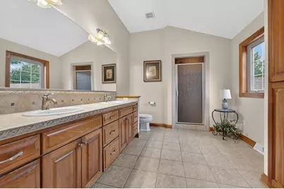 W162N7406  Tamarack Trl, Menomonee Falls, WI 53051 - Photo 18