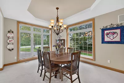 W162N7406  Tamarack Trl, Menomonee Falls, WI 53051 - Photo 12