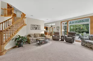 W162N7406 Tamarack Trail, Menomonee Falls, WI 53051 - Photo 4