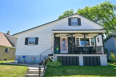 1513  Cherry St, South Milwaukee, WI 53172 - Photo 2
