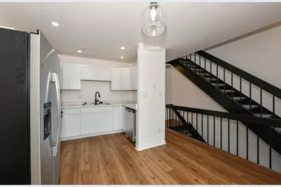 1631 W Edgerton Ave #L, Milwaukee, WI 53221 - Photo 2