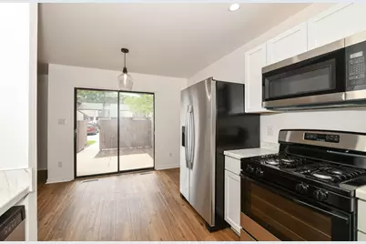 1631 W Edgerton Ave #L, Milwaukee, WI 53221 - Photo 6