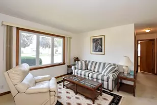 1923 Arlington Ave, Racine, WI 53403 - Photo 2