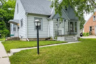 6615 N 42nd St, Milwaukee, WI 53209 - Photo 2