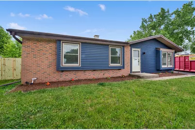 2905  Lake Vista Ct, Racine, WI 53402 - Photo 2