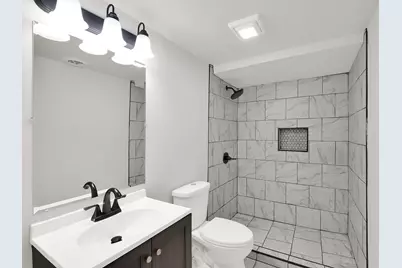 2905  Lake Vista Ct, Racine, WI 53402 - Photo 16