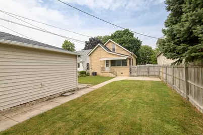 3727 E Underwood Ave, Cudahy, WI 53110 - Photo 4