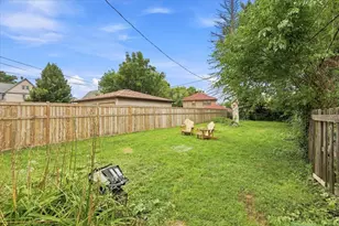 1230 E Pryor Ave, Milwaukee, WI 53207 - Photo 18