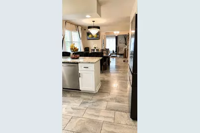 6529 N Range Line Rd, Glendale, WI 53209 - Photo 16
