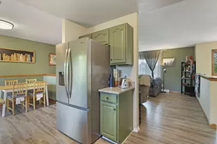 2117 Newberry Ln, Racine, WI 53402 - Photo 6