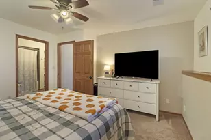 2117 Newberry Ln, Racine, WI 53402 - Photo 10