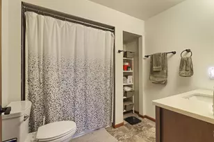 2117 Newberry Ln, Racine, WI 53402 - Photo 12