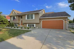 2117 Newberry Ln, Racine, WI 53402 - Photo 2