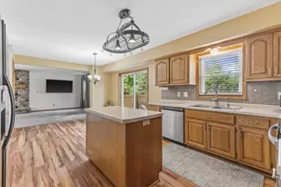 7115 Joy Marie Ln, Racine, WI 53185 - Photo 6