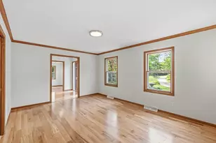 546 Beechwood Dr, Cedarburg, WI 53012 - Photo 12