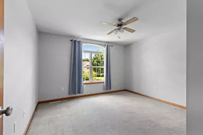 1678  Hunter Rd, Waukesha, WI 53189 - Photo 8
