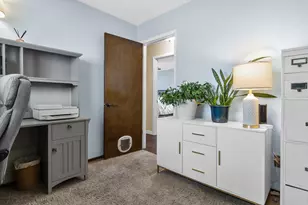 5253 S 8th St, Milwaukee, WI 53221 - Photo 18