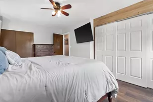 5253 S 8th St, Milwaukee, WI 53221 - Photo 16