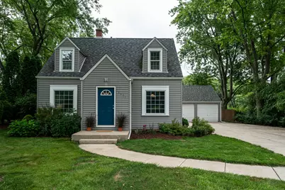 1952 N 119th St, Wauwatosa, WI 53226 - Photo 1