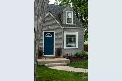 1952 N 119th St, Wauwatosa, WI 53226 - Photo 2
